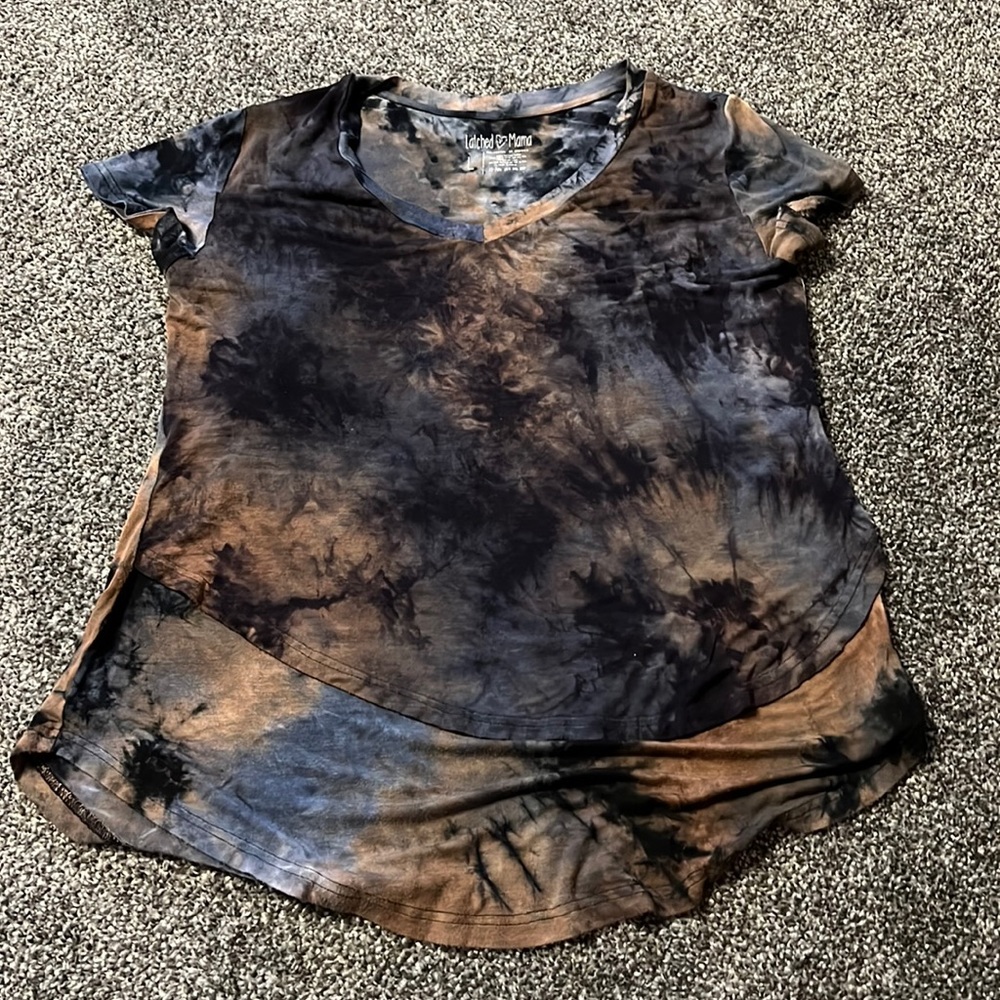 Latched mama nursing tee